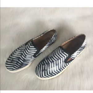 OLUKAI Women’s Shoes Pehuea Shibori Canvas Sample